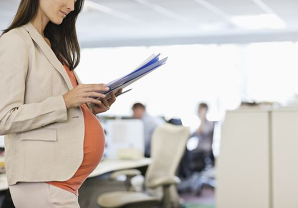 Pregnancy And Work: Is Your Career At Risk Because Of Pregnancy?