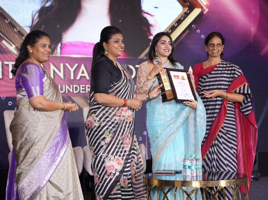 HMTV Nari Puraskar 2023 for Fashion and Women’s Empowerment to Nithanya Thothiyana