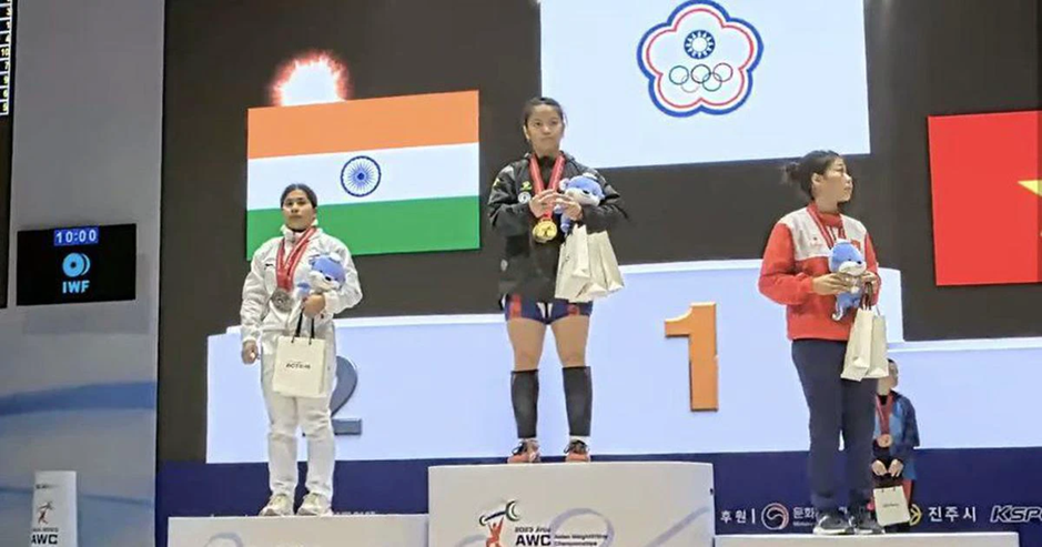 Bindyarani Devi Secures Silver in Women’s 55kg Category at Asian Weightlifting Championships