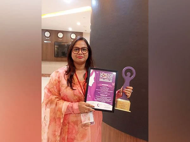 Amrita Singh of Exhicon Wins MICE Category at Women Power Summit & Awards 2023