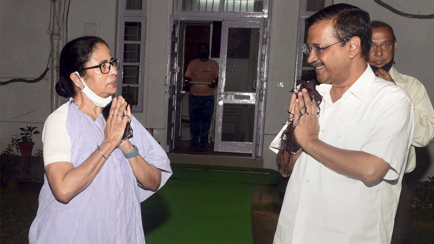 Power Struggle Over Administrative Control: Kejriwal Seeks Mamata’s Support