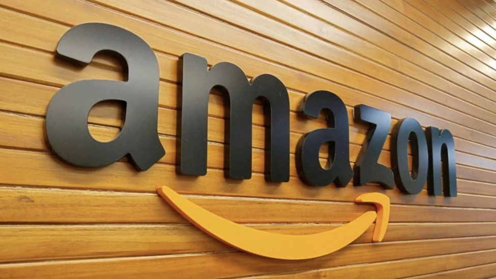 AI Enhances Amazon’s Warehouse Efficiency