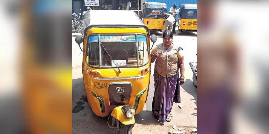 Resilient Women Auto Drivers Redefining Norms