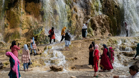 Taliban Bans Afghan Women from Visiting National Park