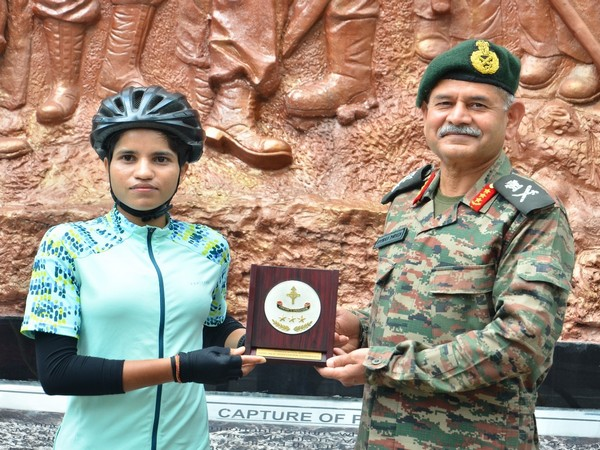 Cyclist Asha Empowers Women Nationwide