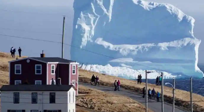 Giant Iceberg Drifting Towards Canada’s Newfoundland