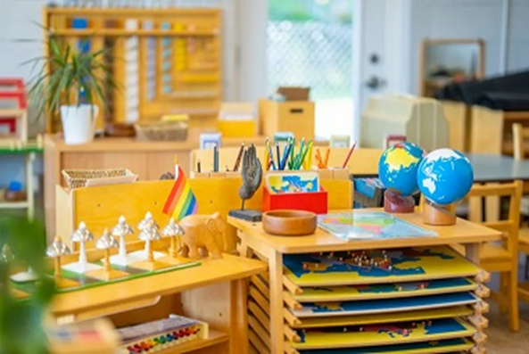 Pros and Cons of Montessori Education