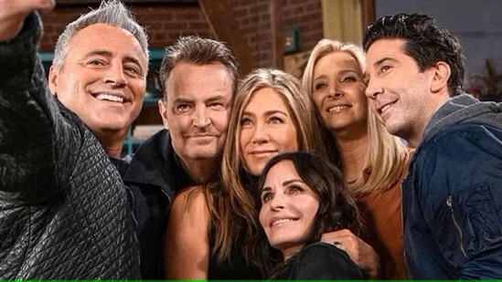 Jennifer Aniston, Courtney Cox, and Other Friends Co-Stars Express Grief Following Matthew Perry’s Passing