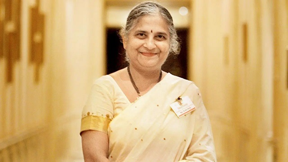 Sudha Murty Receives Global Indian Award in Toronto