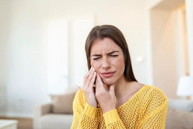 Diabetes and Oral Health: Watch for These 6 Mouth Symptoms