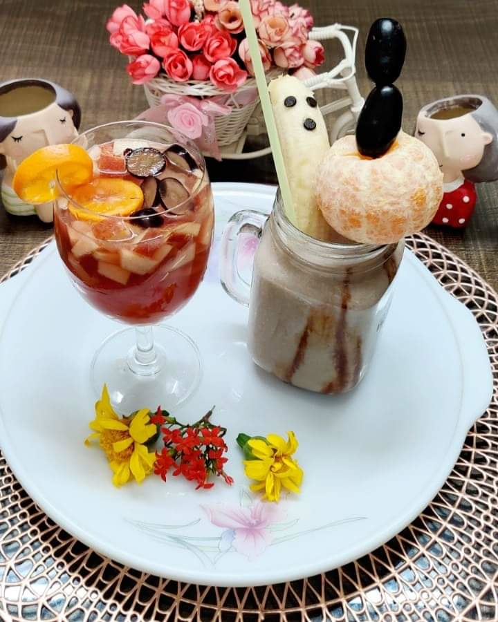 Healthy ghostly👻 Freakshake🧋and Non-Alcoholic Sangria🍹