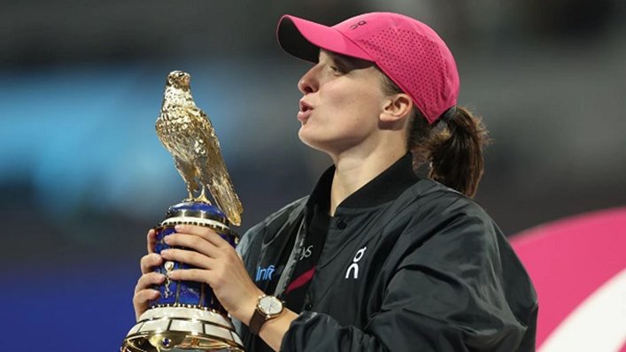 Swiatek Makes History: Wins Qatar Open, Matches Serena’s Record