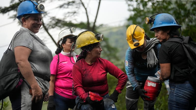 Colombian Women Break Gender Barriers in Emerald Mines, but Grapple with Persistent Poverty